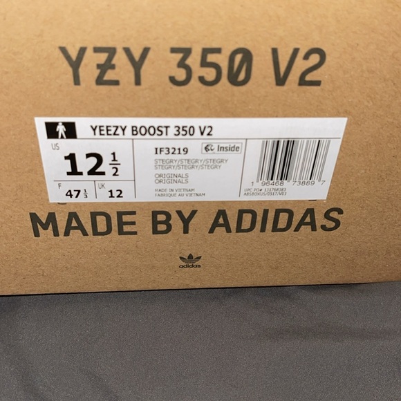 Yeezy 350 V2 size 12.5 - Picture 5 of 6